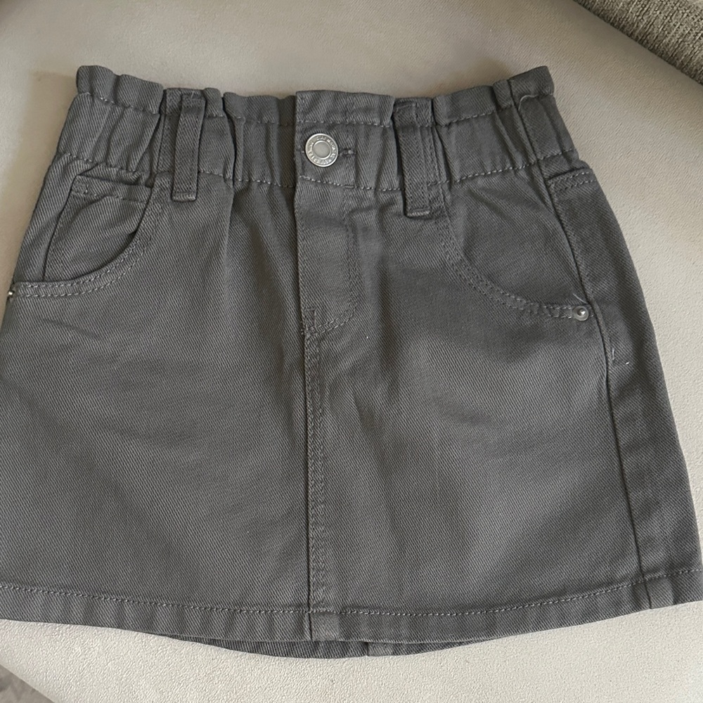 NWOT H&M Toddler 3T Green/ Gray Mini Skirt with Pockets